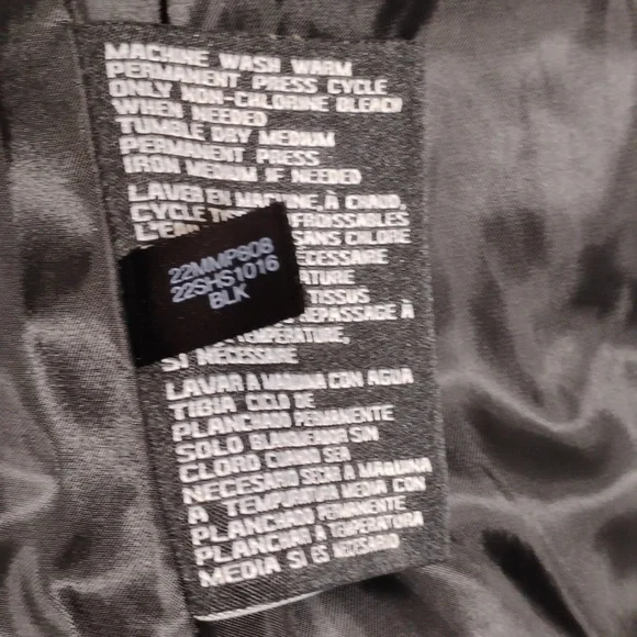 Guess Black Puffer Coat W Silver Detail Sz.M Gently Worn - Picture 15 of 15